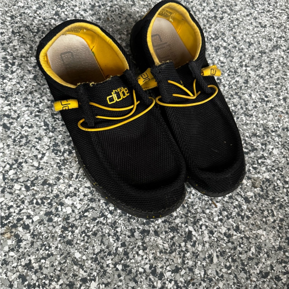 Hey Dudes - Black and Gold - Men’s size 10